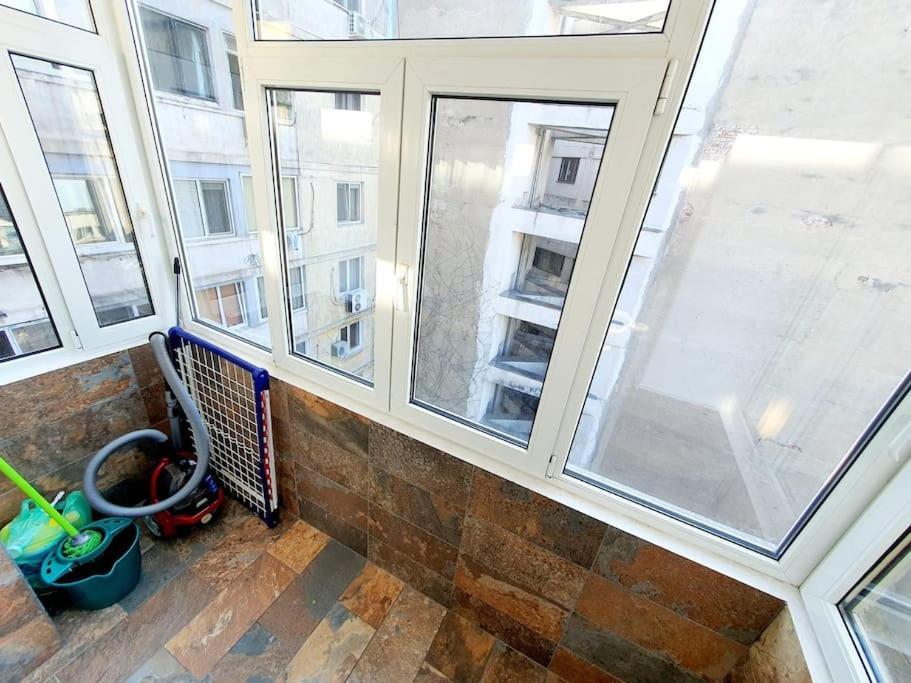 Downtown, Ideal For Longer Stays, Family Friendly Apartment - Nb73A 布加勒斯特 外观 照片
